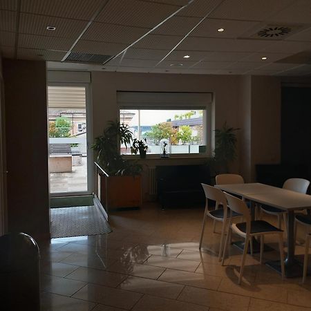 Bnbiz - Coworking Hotel Fiorenzuola dʼArda Exteriör bild