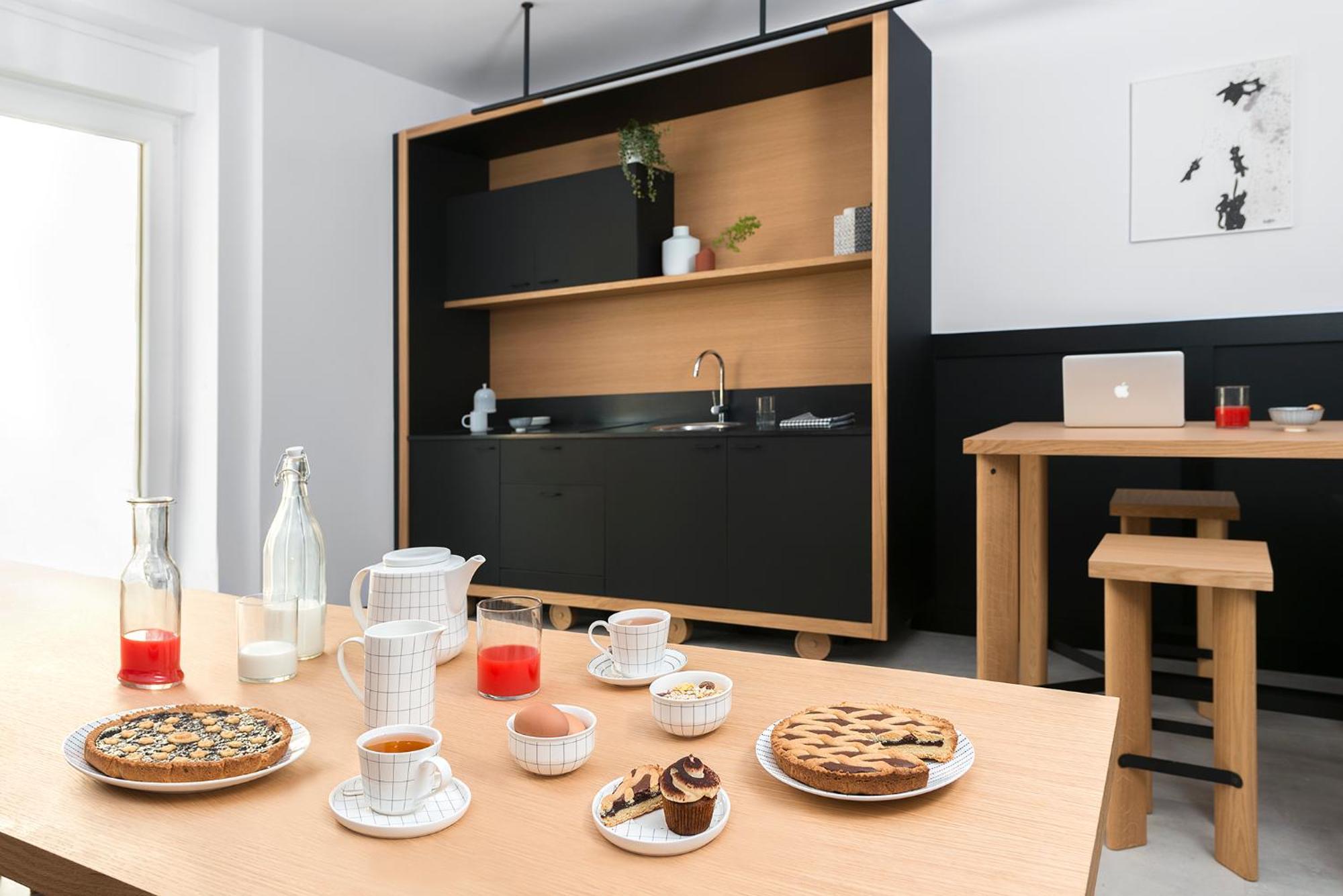 Bnbiz - Coworking Hotel Fiorenzuola dʼArda Exteriör bild