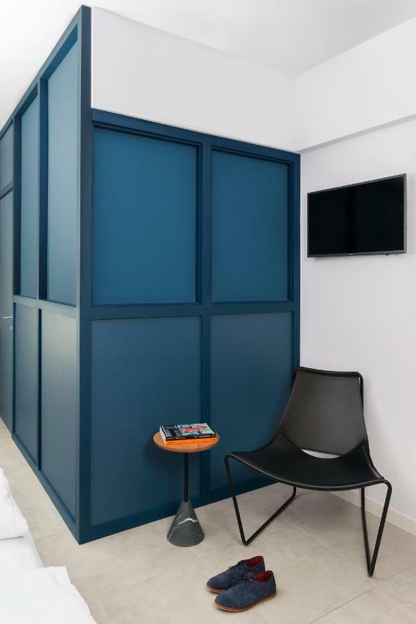 Bnbiz - Coworking Hotel Fiorenzuola dʼArda Exteriör bild