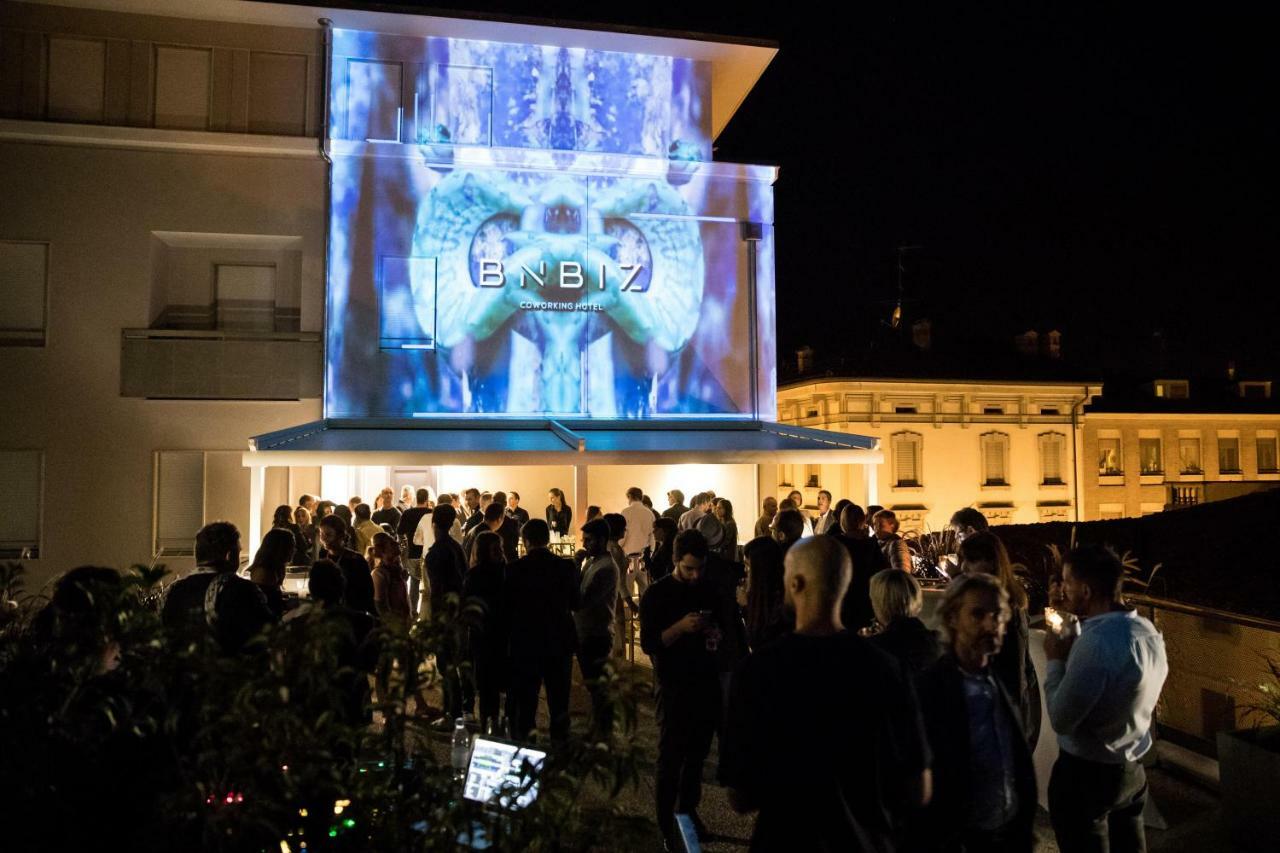 Bnbiz - Coworking Hotel Fiorenzuola dʼArda Exteriör bild