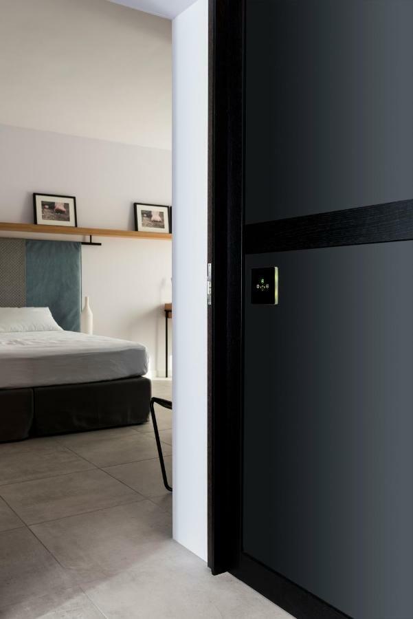 Bnbiz - Coworking Hotel Fiorenzuola dʼArda Exteriör bild