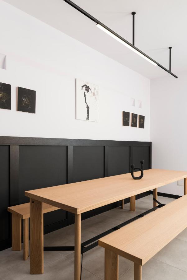 Bnbiz - Coworking Hotel Fiorenzuola dʼArda Exteriör bild